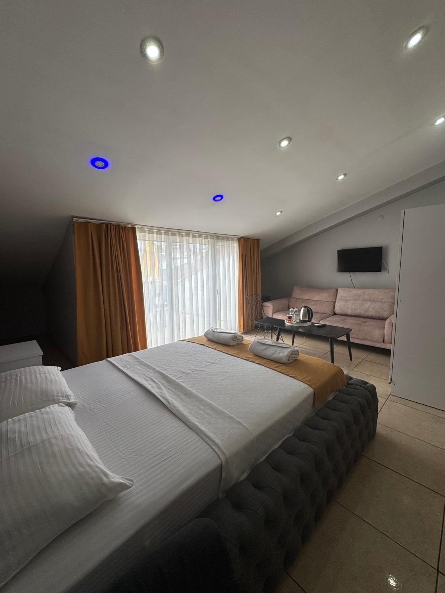 Esen Life Hotel อิสตันบูล ภายนอก รูปภาพ